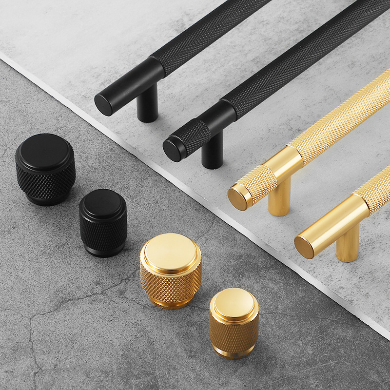 Black Gold Knurled Kitchen Cup - مراجعة Restoration Hardware Furniture Used وسعره